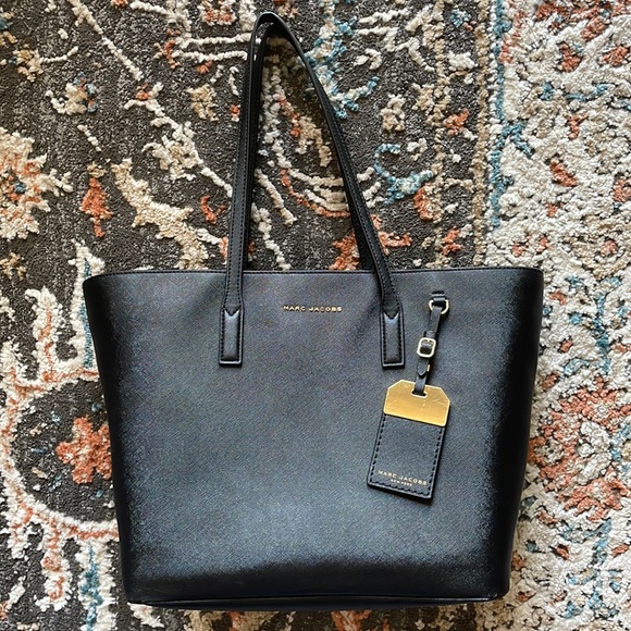 Marc Jacobs - Picture 1 of 10